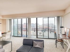 2BR Executive Appartment With Gym & Pool by ENVITAE