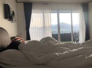 C View Home