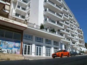 Apartments Flower Residence