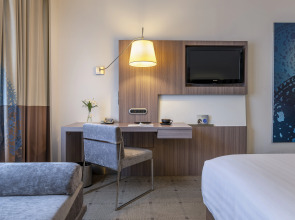 Отель Novotel Bangkok On Siam Square