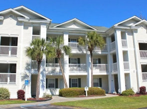 River Oaks 27 B 1 Br condo by RedAwning