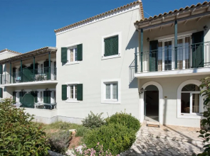 Balaris Apartments