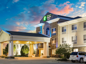 Holiday Inn Express & Suites Bellevue by IHG