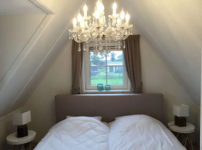 Holiday Home Built in Zaanse Style, Near Alkmaar