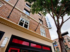 The Sam Houston Hotel, Tapestry Collection by Hilton