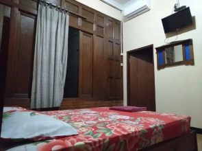 Penginapan BoB Home by ZUZU