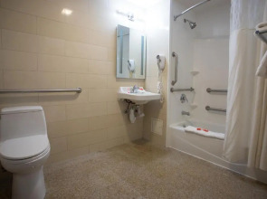 Airport Plaza Hotel JFK Airport