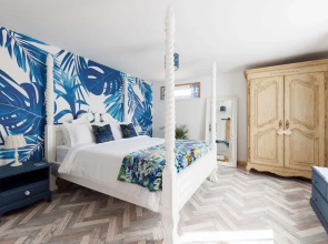 Cosy Cabin Retreat Close to Beaches