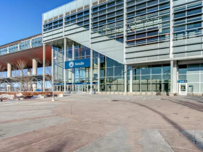 Three-Bedroom with Fireplace #41 Sunalta Downtown