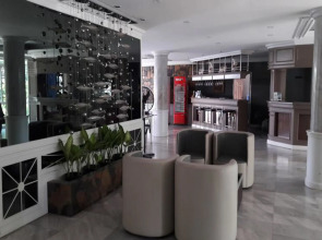 Garden Paradise Hotel & Serviced Apartment