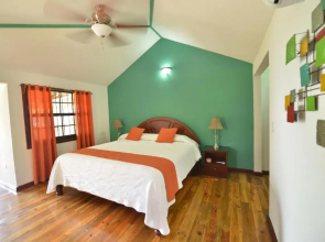 Seagrape Plantation Resort