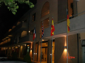 La Fontaine Hotel