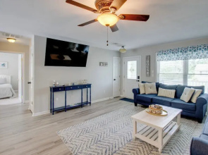 Charming Somers Point House w/ Private Pool!