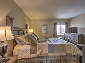 Lakefront Dillon Condo w/ Pool Access: Near Skiing