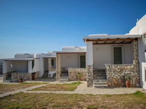 Villa 110 m2 in Agia Irini, Walking Distance to Beach With Pool Access, 7 Guests