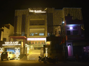 Hotel The Grand