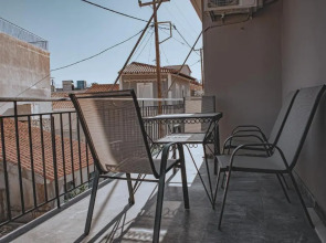 Modern apartment 1 minute from Remataki beach