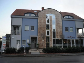 Apartments and Rooms Oliviers