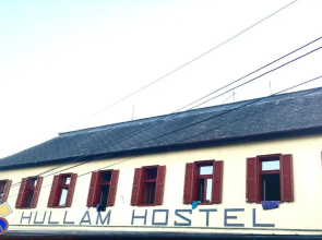 Hullam Hostel