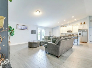 4 Mi to Clover Park: Home w/ Yard in Port St Lucie