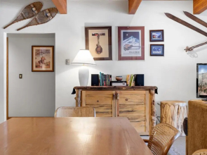 Riverside Condos B101 by Avantstay Condo Close To Downtown, Town Park & Ski Lift #8