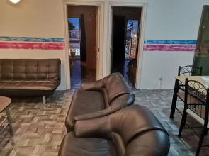 Holidays in Heaven 2-bedroom apartment newly refurbished- Min 2 Nights Requirement