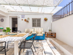 House Lola Deltebre