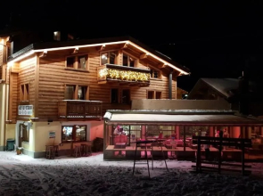 Alpino Lodge
