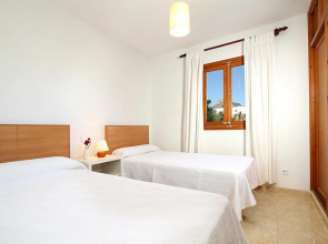 Villa - 4 Bedrooms with Pool and WiFi - 108746