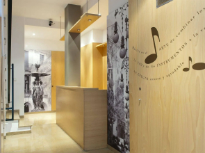 Aspasios Plaza Real Apartments