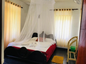 Kanthi Villa Midigama - Budget Home for 6 Pax with latest facilities