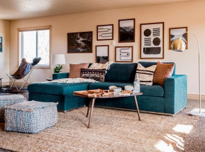 Powell by AvantStay | Sleeps 20! Home w/ Hot Tub | 10 Mins from DT Bend