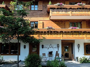 Hotel des Alpes by Bruno Kernen