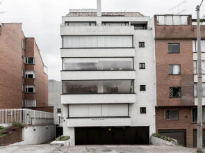 Pepe Sierra Apartments By Nomad Guru