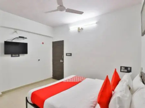 Oyo 25054 Hotel Day Night Stay