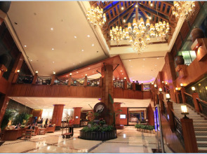 Seaview Gleetour Hotel Shenzhen - East Wing Building