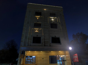 Super OYO Townhouse 931 Hotel Benchmark Vijay Nagar