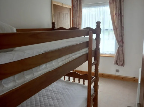 Inviting 2 Bed Apartment in Westwood ho