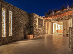 Omnia Mykonos Boutique Hotel & Suites