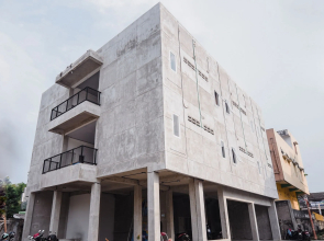 OYO 185 Roriz House