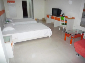 Nanning Ba Ba Hotel (Chaoyang Square Subway Station)