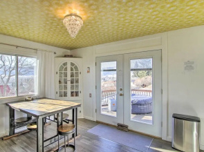 Yellowstone Country Family Home w/ View & Hot Tub