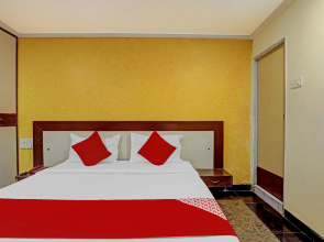 OYO 77436 Mahalaxmi Park Hotel