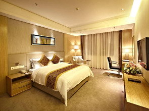 Guangzhou Pearl River International Hotel （Yijing Lu Metro Station）