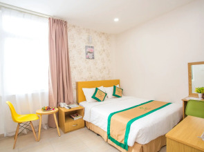 Camila Airport Hotel