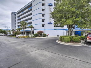 2 Mi to Ocean: Waterfront Resort Condo in Nmb!