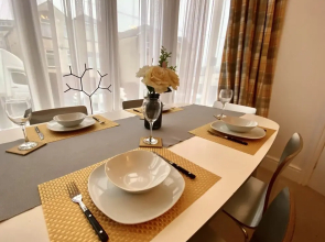 Blackpool Abode - Buttercup Suite