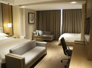 Ramada Plaza by Wyndham Shengzhou City Center