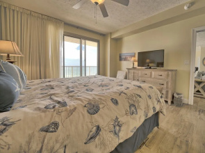 Roomy Condo with Pool and Beach Access - Unit 0502 by RedAwning