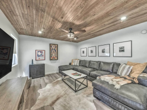 Central Ruidoso Retreat w/ Deck & Game Room!